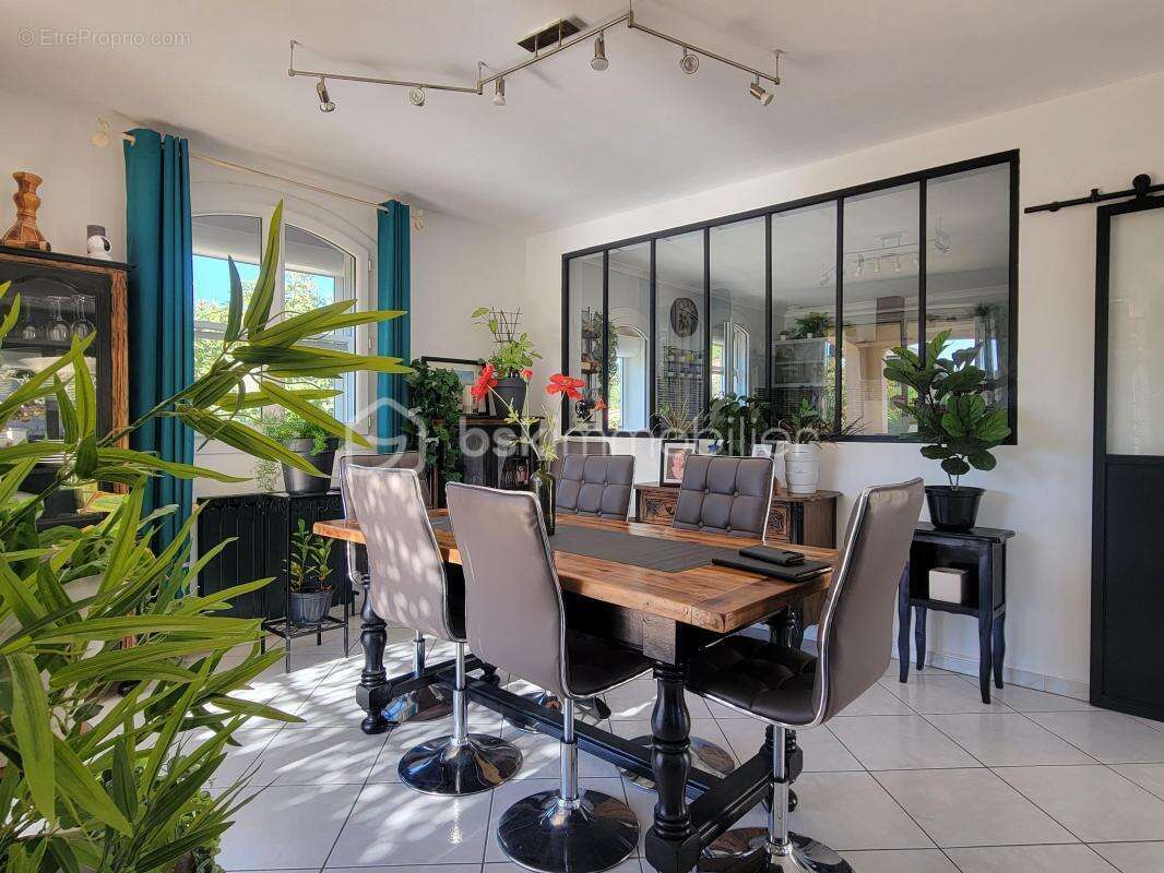 En exclusivité - Belle villa Languedocienne de 135 m² en plain pied sur 1000 m² de terrain à Poilhes 34310 - photo 11