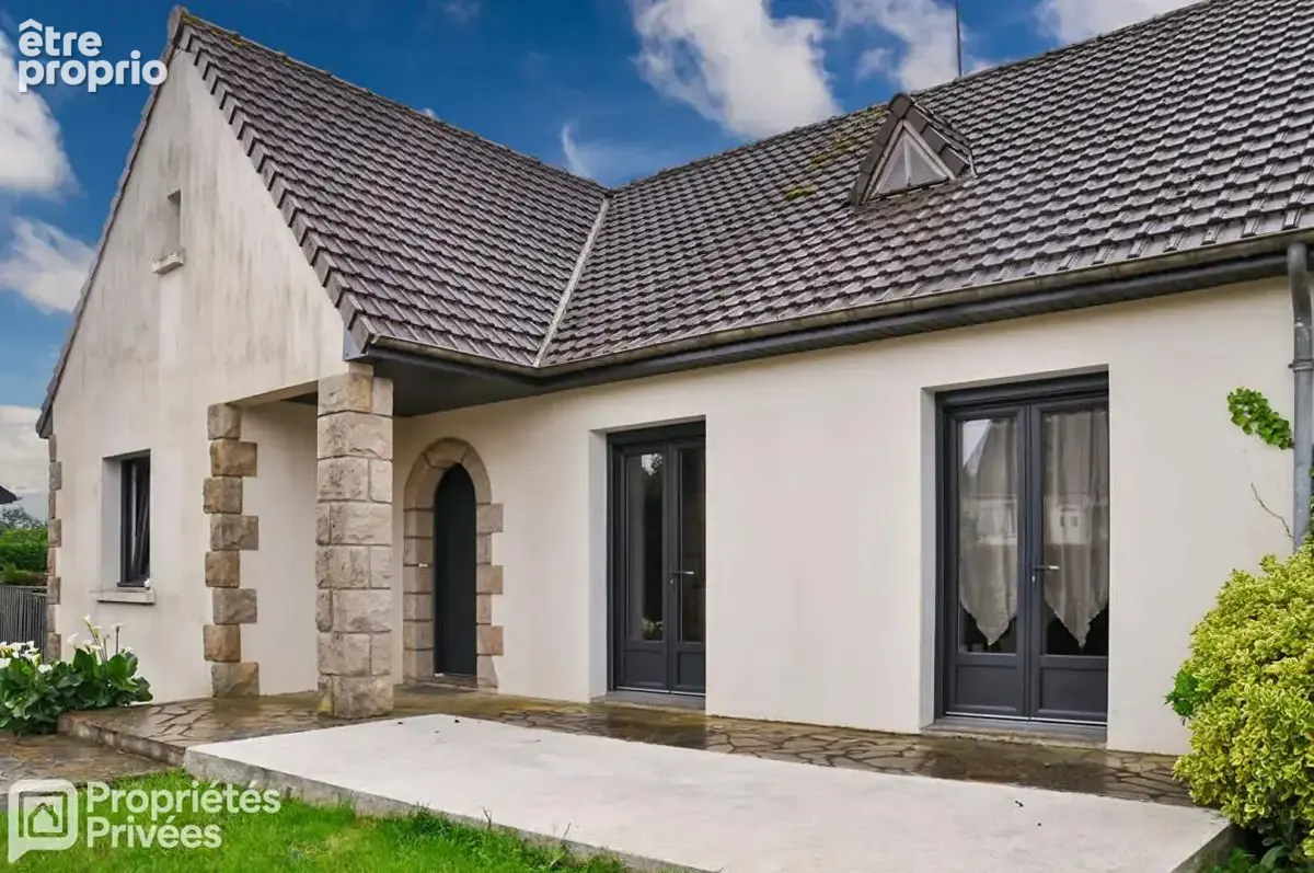 Maison 7 pièces 102 m² · à Ahuille · 102 m² · 195 000 €