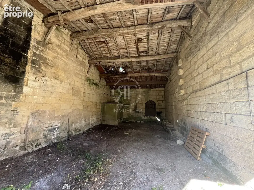 Maison en pierre avec dépendances et terrain de plus de 6 700 m² - photo 25
