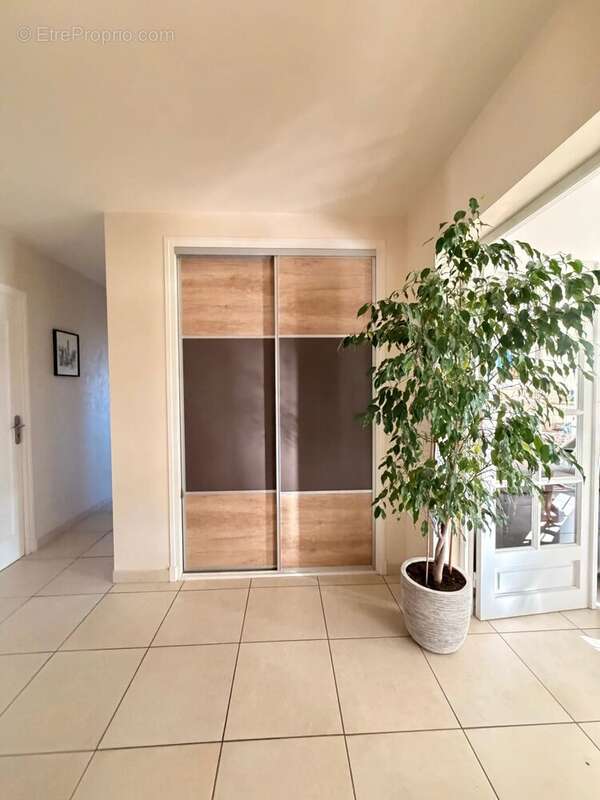 Traditonnelle de 130 m² sur 3136 m² de terrain avec vue - photo 9