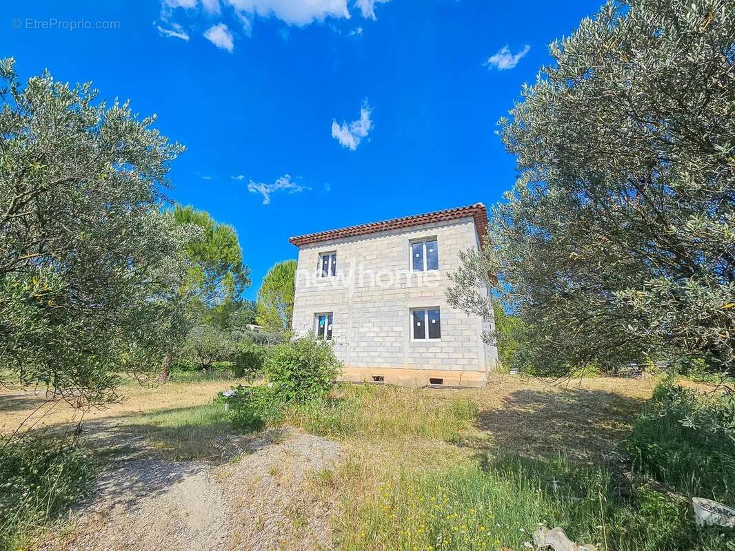 Maison à LORGUES