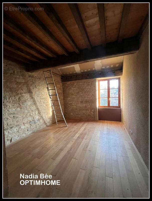 Maison à SAINT-PIERRE-BELLEVUE