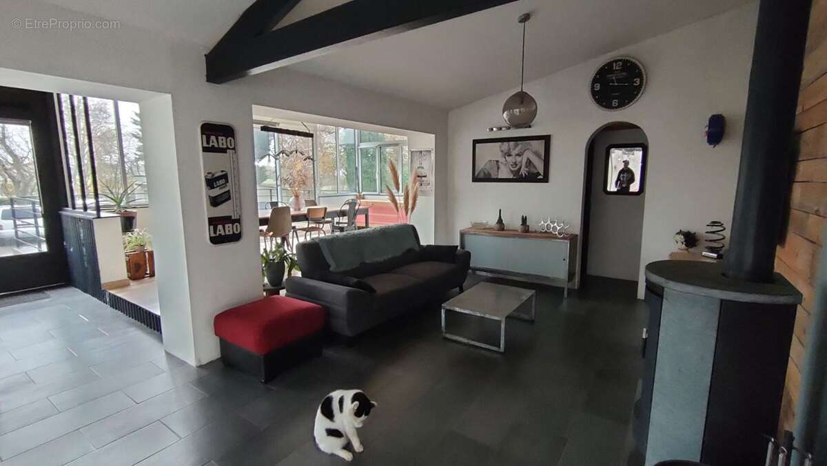 Maison à SAINT-LAURENT-SUR-SEVRE