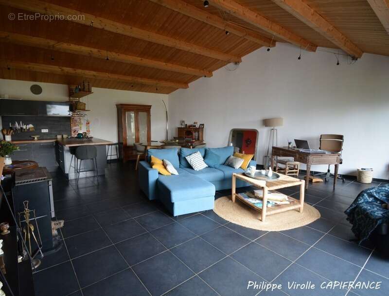 Maison à vendre 5 pièces CHERAY (17) 350 000 € - photo 2