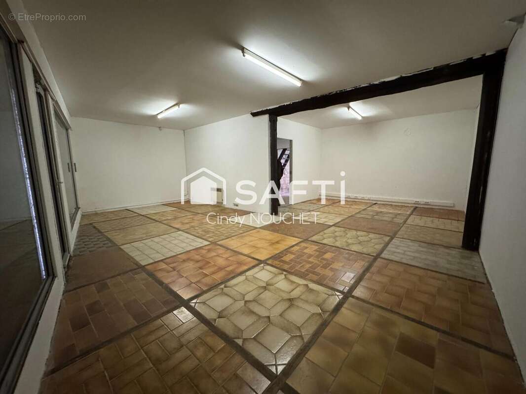 Photo 6 - Commerce à LE BAILLEUL