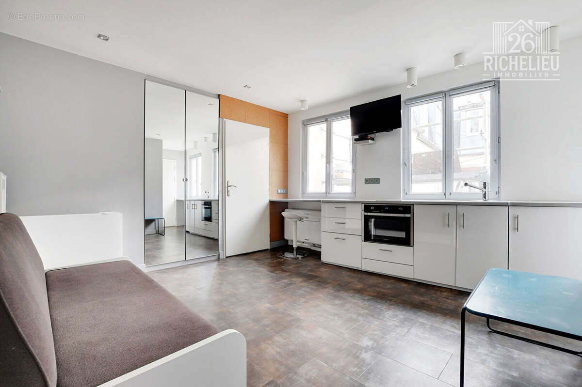 Appartement à PARIS-2E
