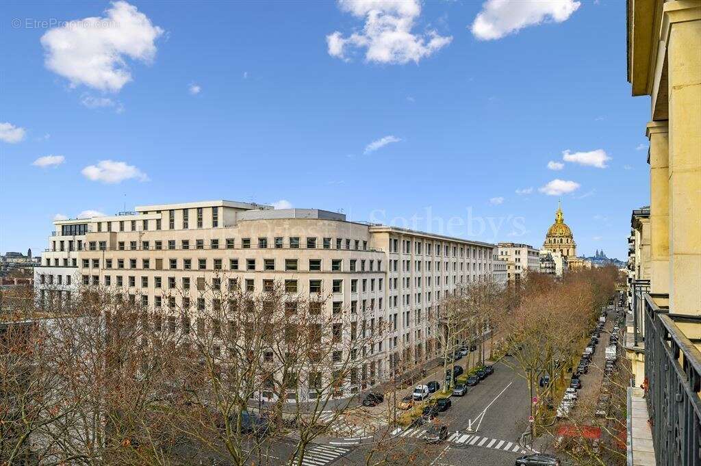 Appartement à PARIS-7E