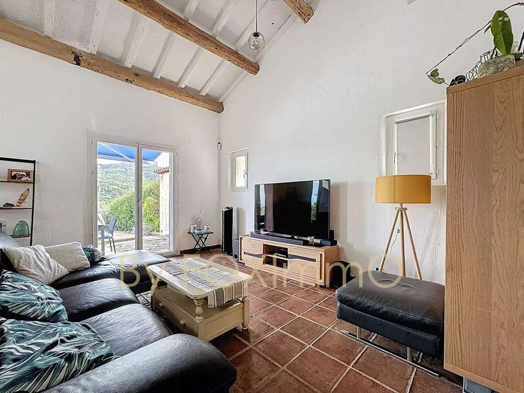 Maison à LES ADRETS-DE-L'ESTEREL