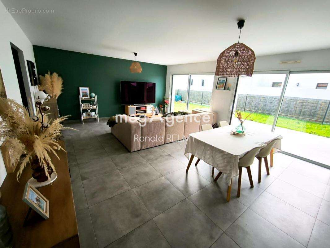 Maison à AIZENAY