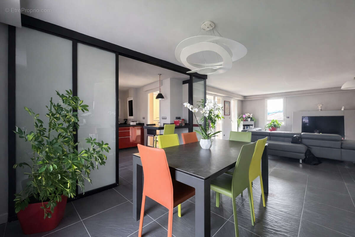 Appartement à CRAPONNE