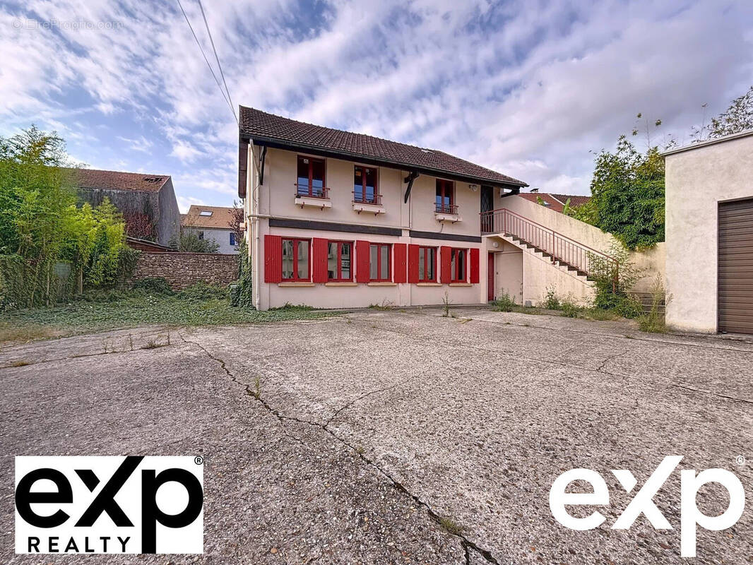 Appartement à MEZIERES-SUR-SEINE