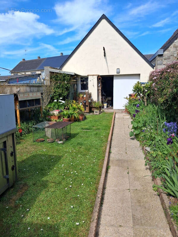Maison à SAINT-VAAST-LA-HOUGUE