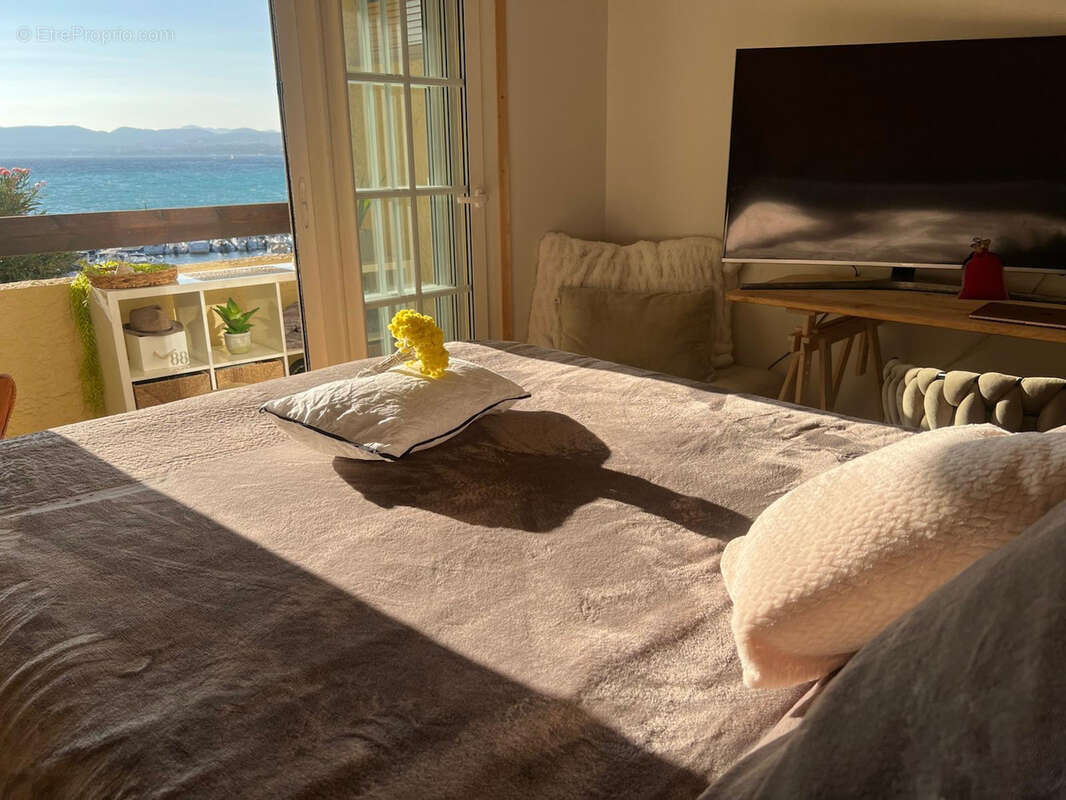 Appartement à SAINT-CYR-SUR-MER