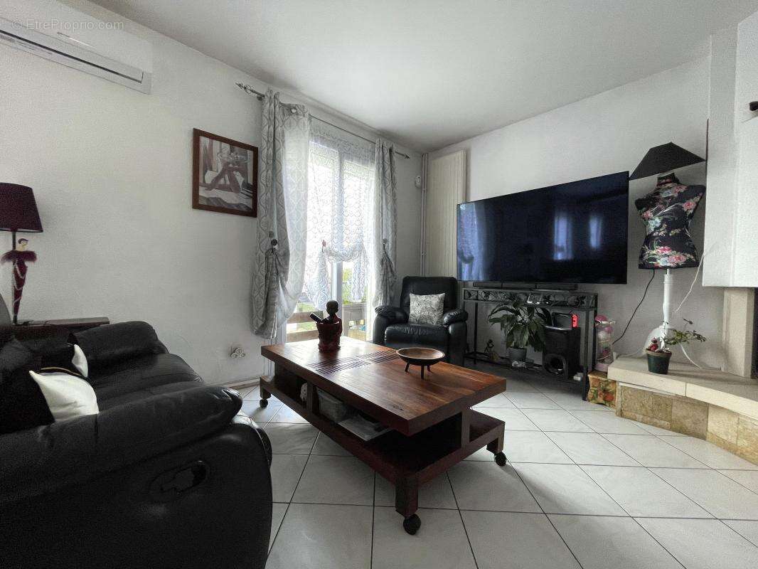 Maison à MAROLLES-EN-HUREPOIX