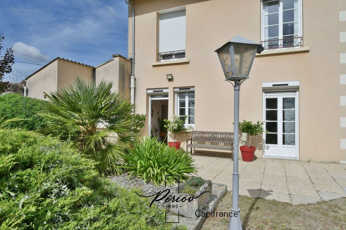 Propriété 5 chambres, dépendances, proche commerces et services - photo 13