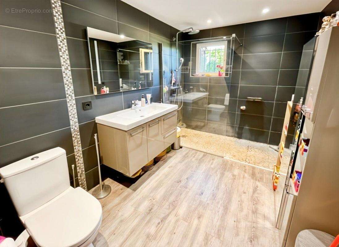 Uzès: Maison 5 ch avec piscine - photo 11