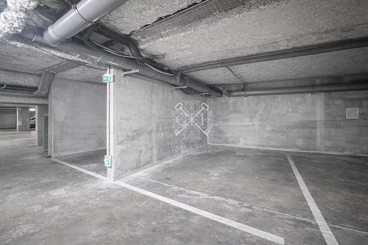 Parking à LYON-7E