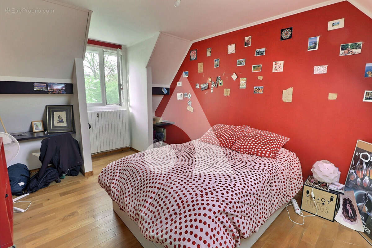 Maison familiale de charme de 149 m² avec 5 chambres et jardin ? Proche des quais de Pontoise - photo 12