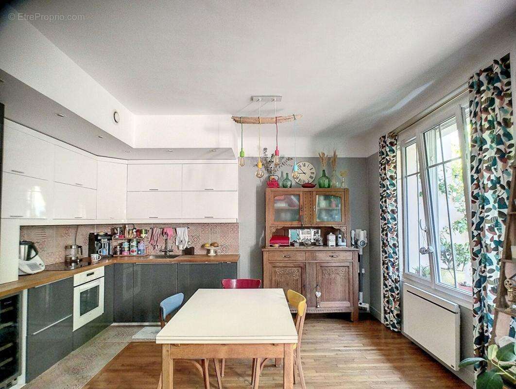 Appartement à ISSY-LES-MOULINEAUX