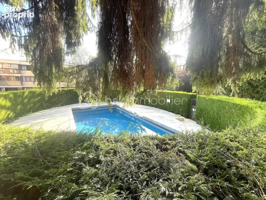 Appartement de standing en rez de jardin dans une résidence arborée avec piscine et gardien - photo 16