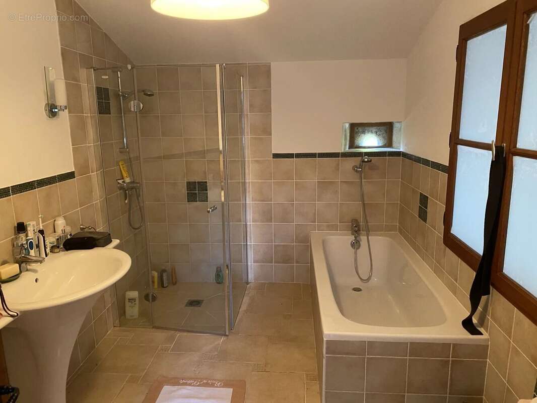 Maison à BARBEZIEUX-SAINT-HILAIRE