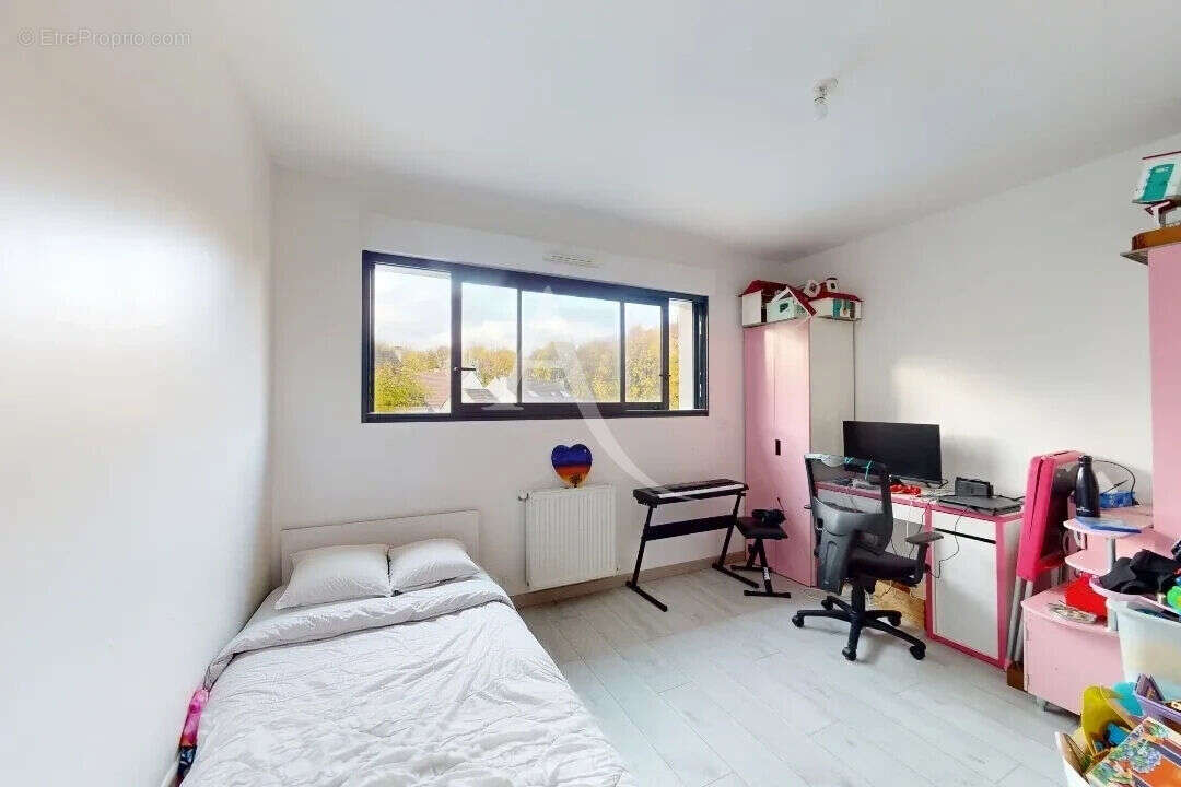 Maison à BRIE-COMTE-ROBERT