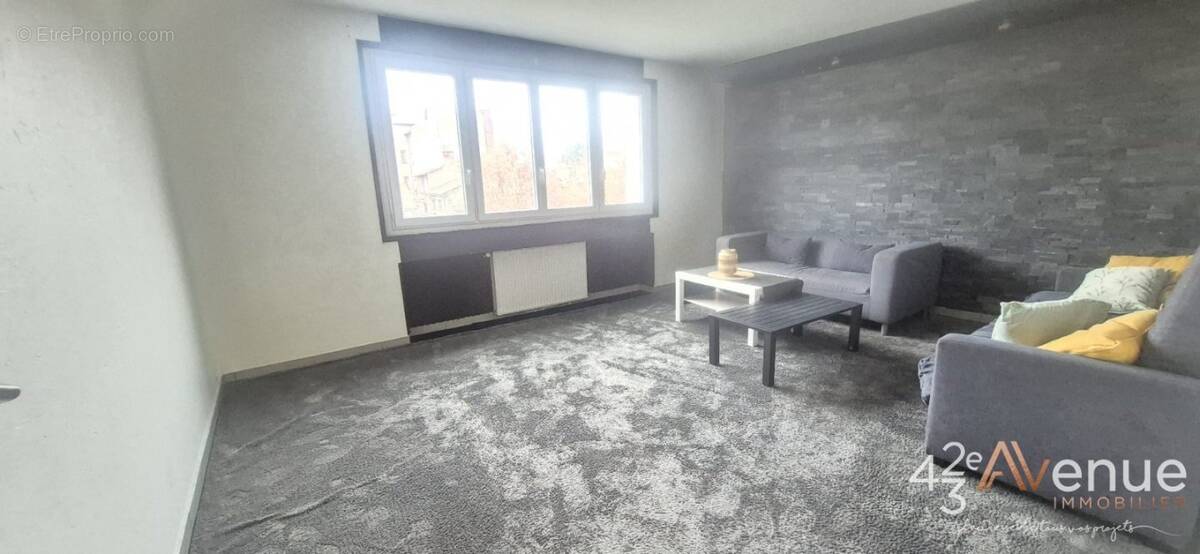 Appartement à SAINT-ETIENNE