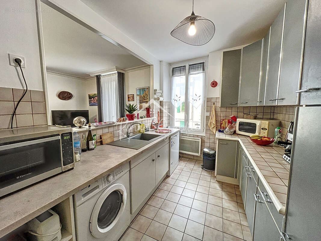 Appartement t2 60 m2 vendu meublé avec grande terrasse - photo 6