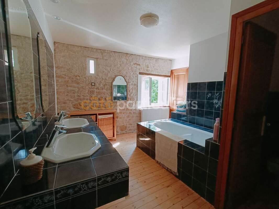 Maison à ARDIN