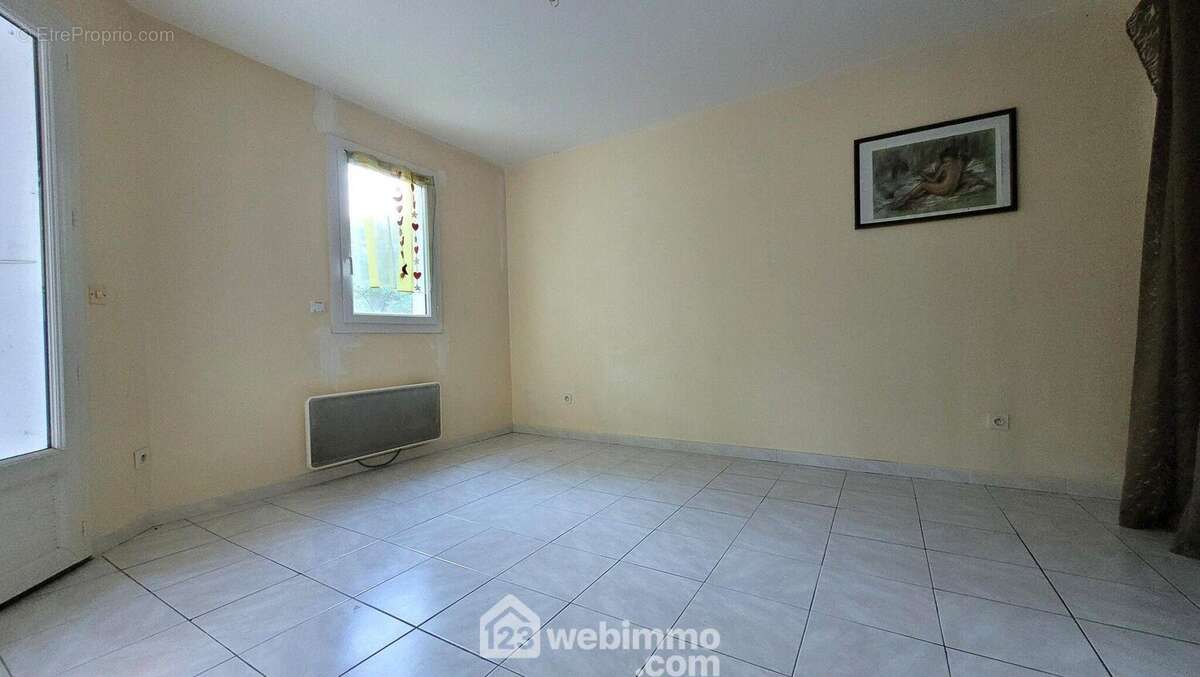 Ainsi qu&#039;une chambre avec penderie - Maison à LA TRANCHE-SUR-MER