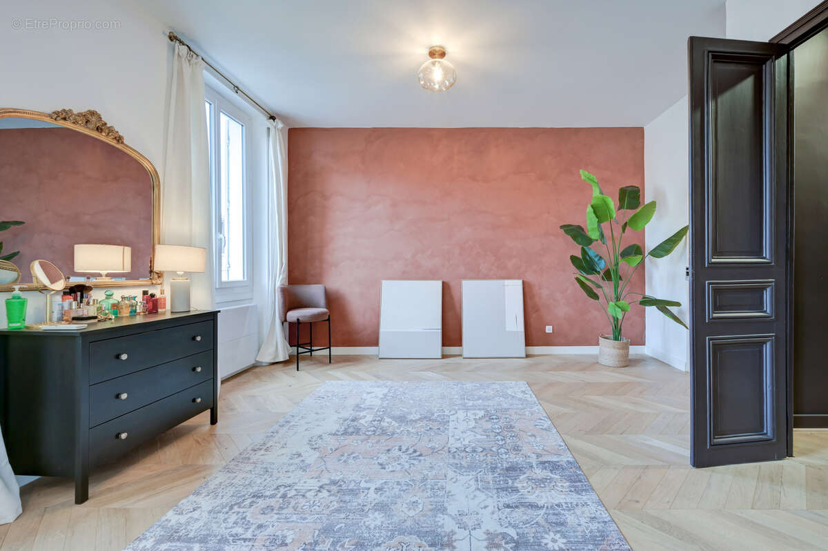 Appartement à MARSEILLE-6E