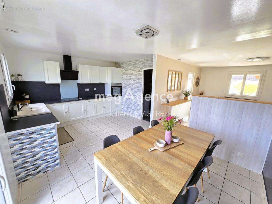 Maison à SAINT-GEORGES-SUR-EURE