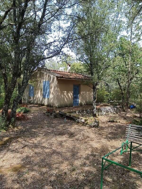 Très beau terrain constructible plein sud. - photo 3