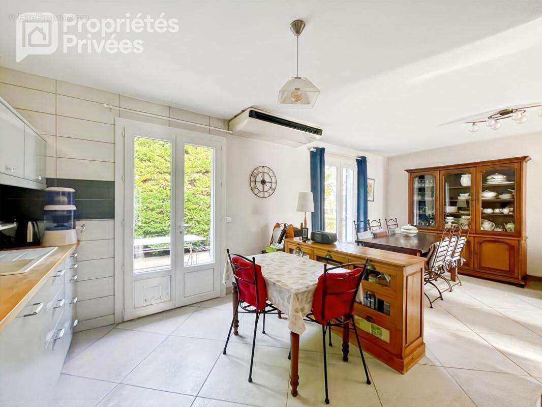 EN EXCLUSIVITÉ - Villa plain-pied 4 faces avec studio indépendant - photo 4