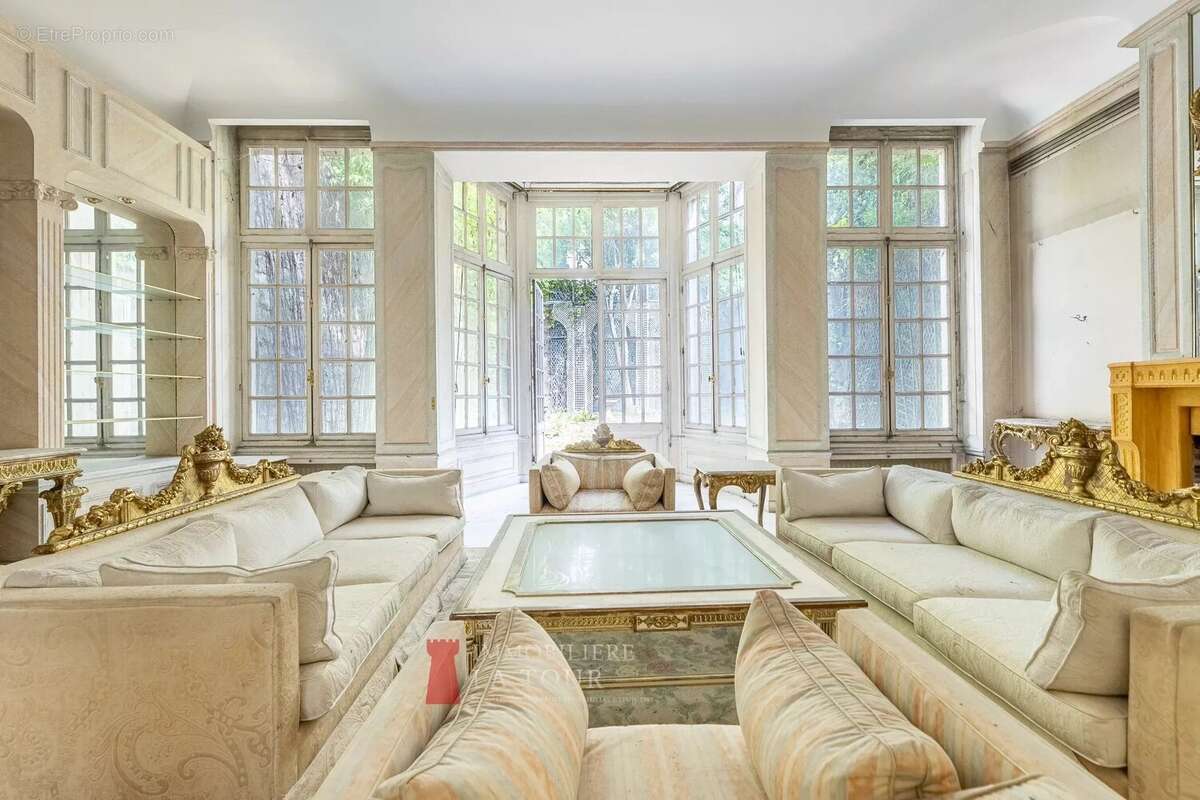Maison à PARIS-16E