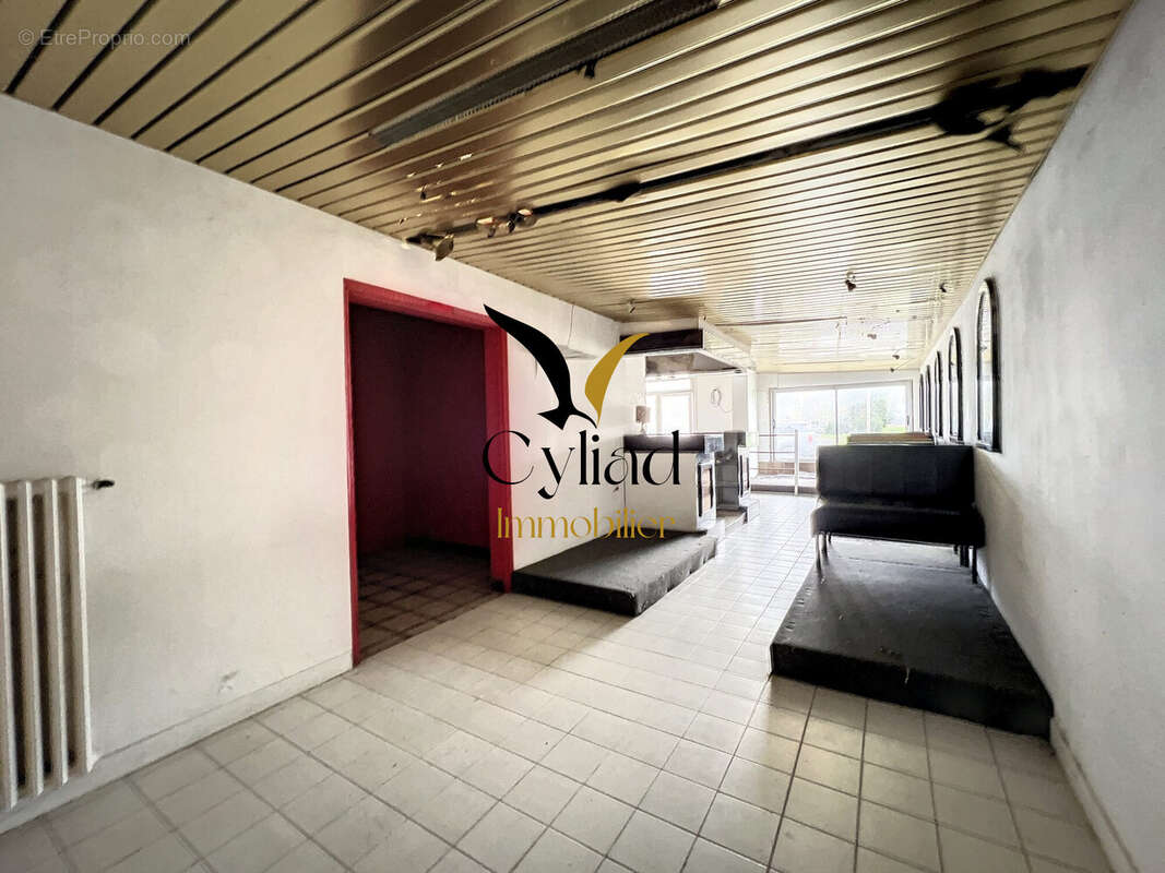 Commerce à LA FRESNAIS