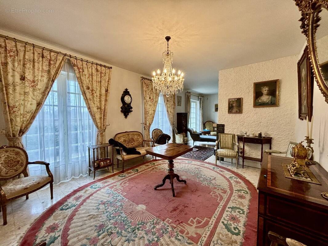 Maison à MONTMORILLON