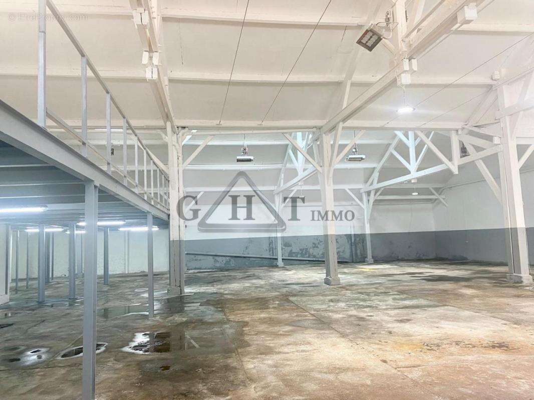 Commerce à CORBEIL-ESSONNES