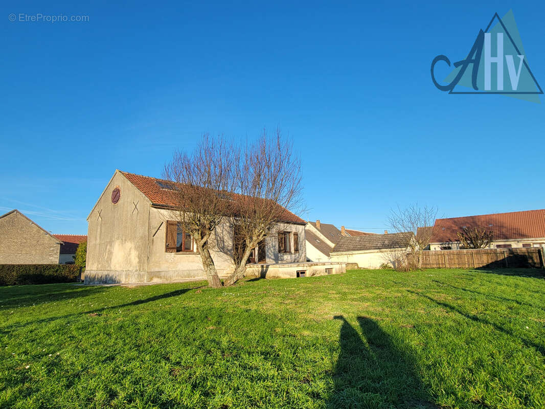 Maison à SOISY-BOUY