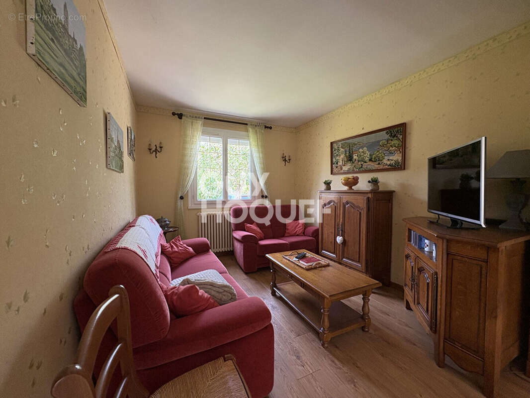 Maison à RUEIL-LA-GADELIERE