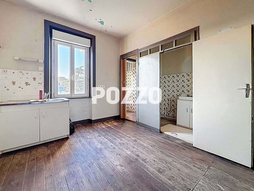 Maison à DONVILLE-LES-BAINS