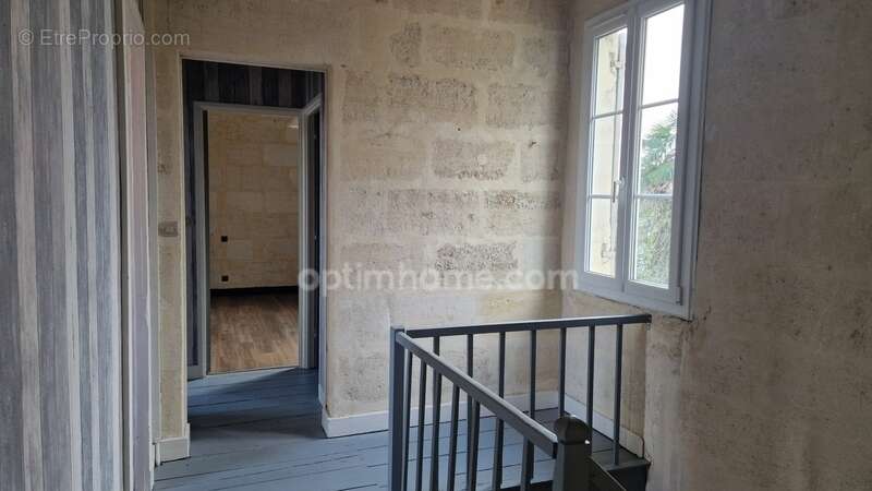 Maison 7 pièces 167m2 sur terrain de 1500 m2 en partie constructible - photo 9
