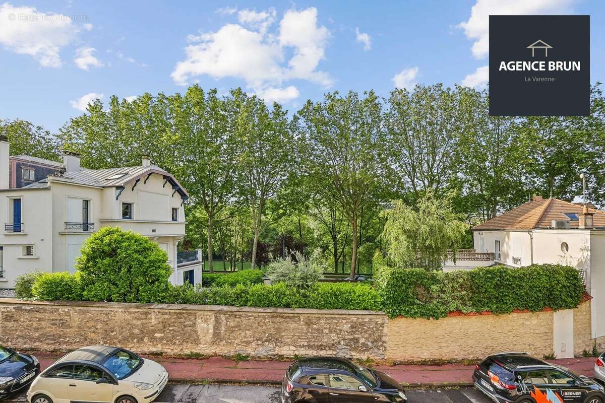 Appartement à SAINT-MAUR-DES-FOSSES