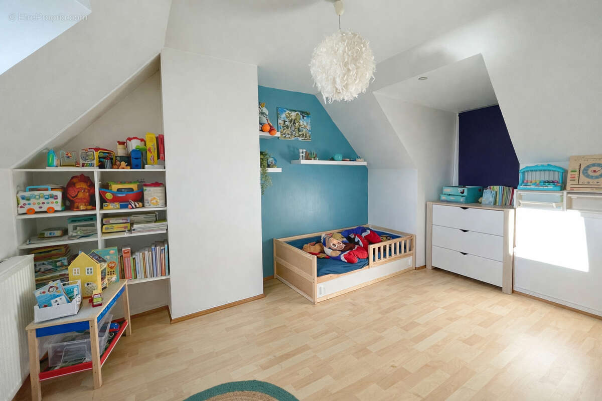 Maison à LA CHAPELLE-EN-SERVAL