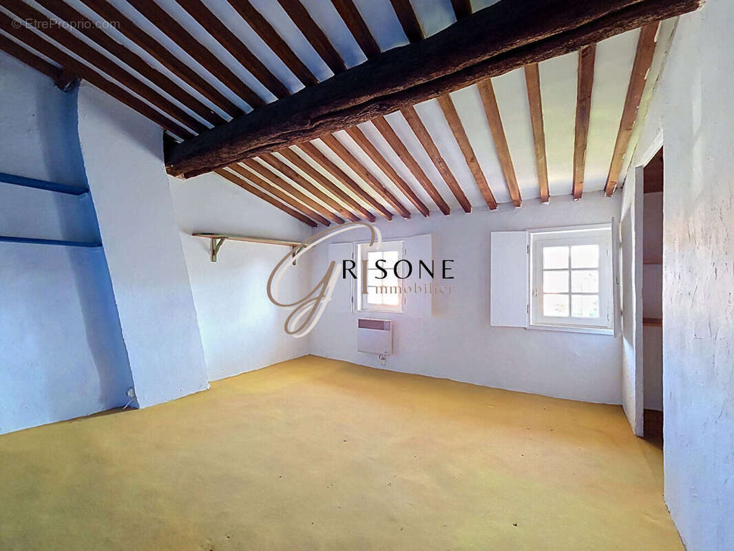 Maison de village authentique de 150 m² à Six-Fours-les-Plages - photo 16