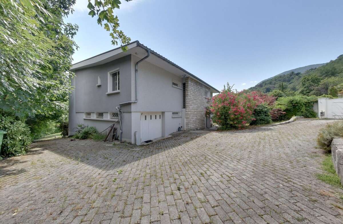 Maison à CORENC