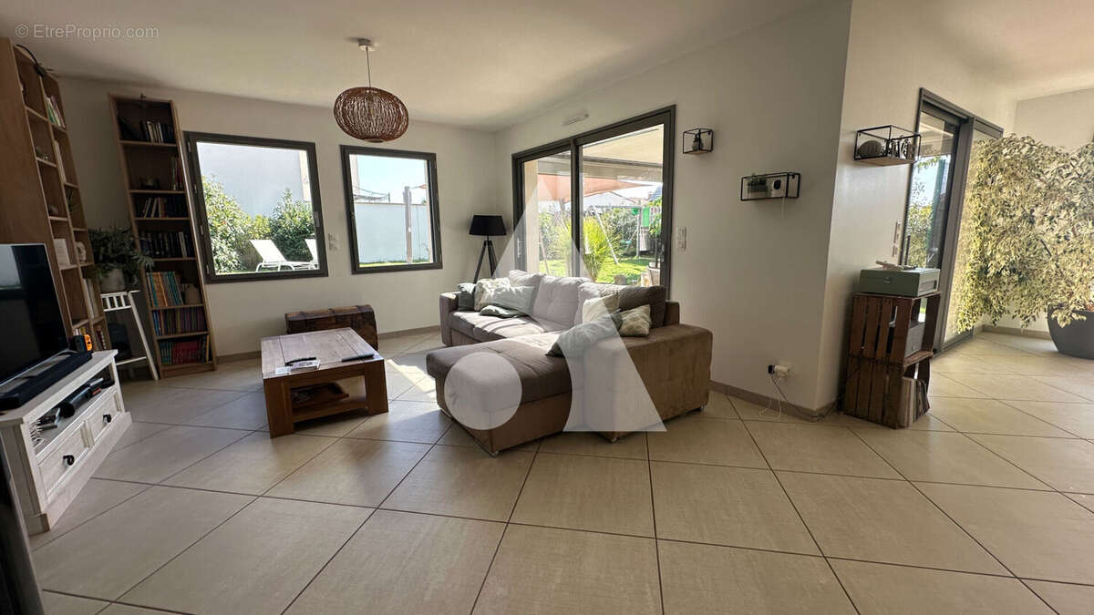 Maison à SAINT-GELAIS