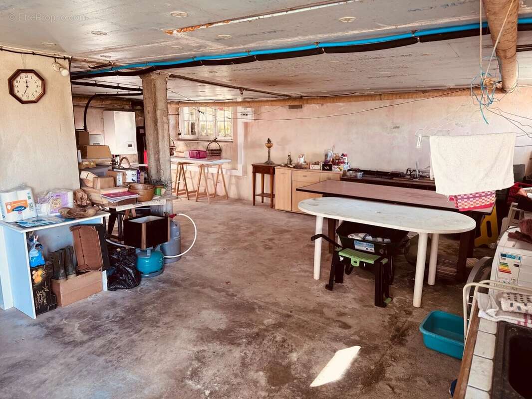 Maison à SAINT-SEGAL