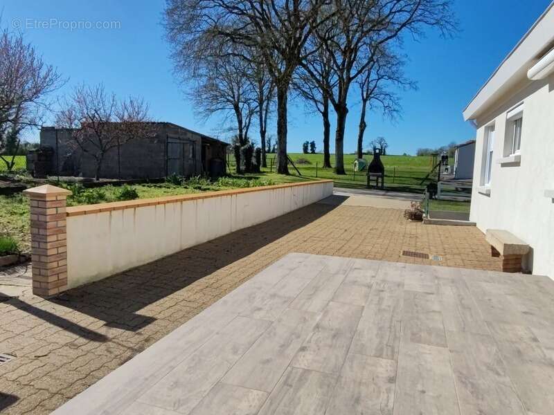 Maison à TREIZE-SEPTIERS