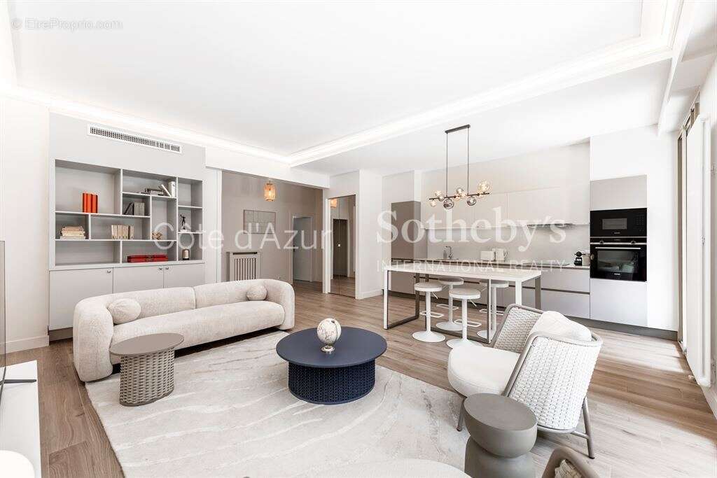 Nice, Le Port : Appartement 86 m² avec jardin privatif - Boulevard Franck Pilatte - photo 3